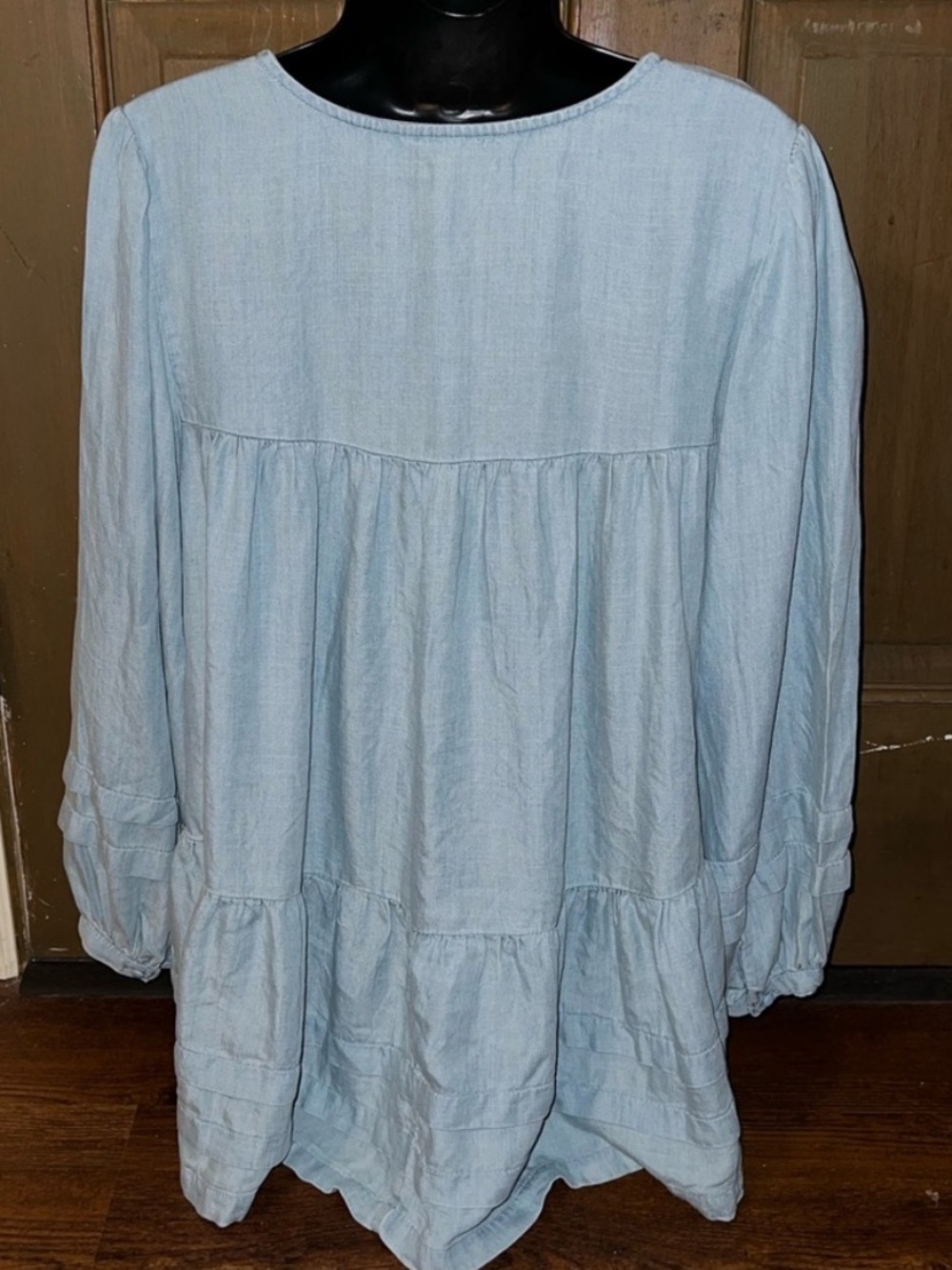 American Eagle Light Blue Chambray Peplum Tiered Babydoll Peasant Blouse Size M - Picture 3 of 8